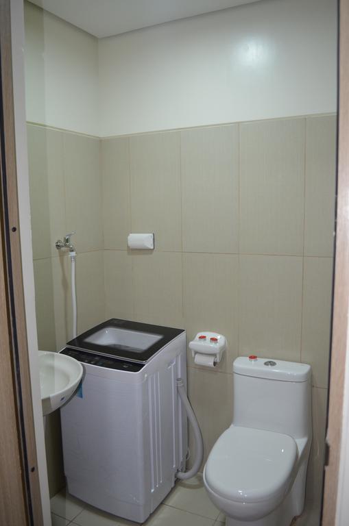מנילה Jovic'S Condo At Breeze Residences. מראה חיצוני תמונה