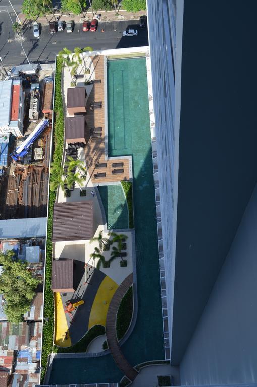 מנילה Jovic'S Condo At Breeze Residences. מראה חיצוני תמונה